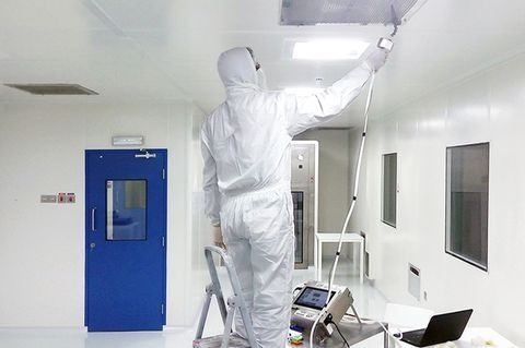 HEPA Filter Replacement Guide: When and How to Change Your Cleanroom Filters